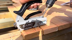 КРЕПЛЕНИЕ ТЕРРАСНОЙ ДОСКИ ИНСТРУМЕНТОМ CAMO. СИСТЕМА СКРЫТОГО МОНТАЖА