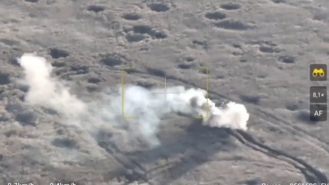 Экипаж Т-90А выполнял задачу по созданию прохода в минном поле, когда получил прямое попадание ПТРК, смотреть онлайн