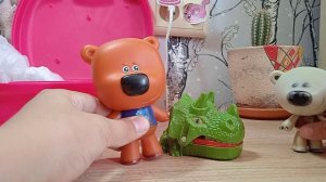 К Кеша и Тучка пришла новая посылочка