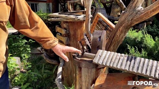 Мужчина 30 лет создает во дворе чебоксарского дома музей: “Экономлю и покупаю раритеты” смотреть онлайн