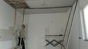 Монтаж гипсокартона на потолок в одиночку