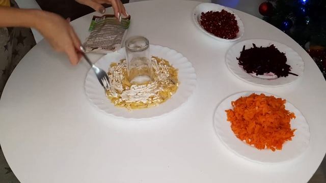 Салат "Гранатовый браслет". Украшение праздничного стола! #гранатовый браслет #салаты #salad