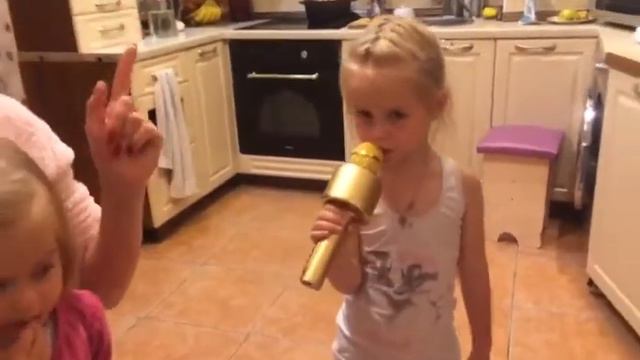 Мама, мама ты не делай больно... смотреть онлайн