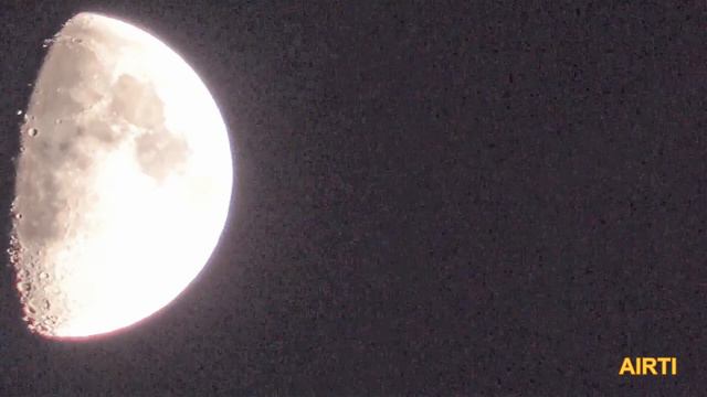 Реальное видео НЛО над Луной №2. Убедительное видео доказательство НЛО. Real UFO смотреть онлайн