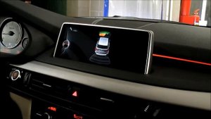 Работа камеры заднего вида на BMW X5.