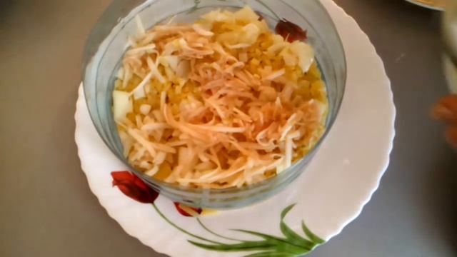 САЛАТ КОРОЛЕВСКИЙ - ВКУСНЫЙ, ГОТОВИТЬ ПРОСТО И БЫСТРО!!! смотреть онлайн