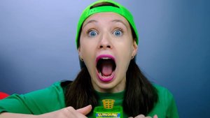 КРАСНАЯ vs ЗЕЛЕНАЯ ЕДА ЧЕЛЛЕНДЖ! 24 ЧАСА ЕДИМ ЕДУ ОДНОГО ЦВЕТА ЧЕЛЛЕНДЖ от Пико Поки