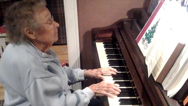 Sarah Biser Piano Christmas 2013 смотреть онлайн