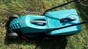 Отзыв о газонокосилке Bosch Rotak 32, работает у меня уже пятый год. Полезные советы по эксплуатаци