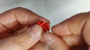 сердечко из бисера в технике крестик