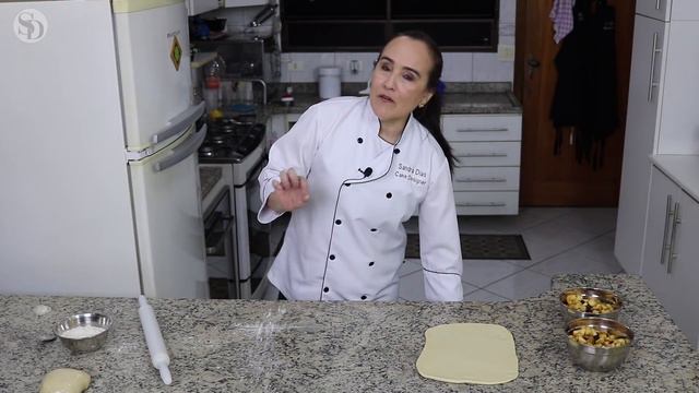 Strudel de Maçã: Apfelstrudel - Receita original austríaca c/ massa filo | Receita Sandra Dias