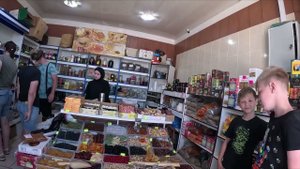 Гуляем по рынку в Дербенте | Пробуем местные сыры и урбеч