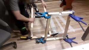 DIY Журнальный стол ручной работы из древесины