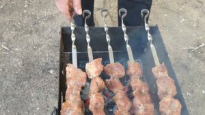 ЛАЙФХАК как жарить шашлык
