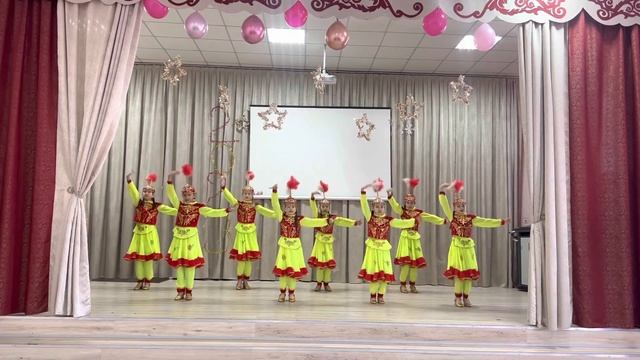 Общеобразовательная школа 21. Казахский танец « Бозинген» смотреть онлайн