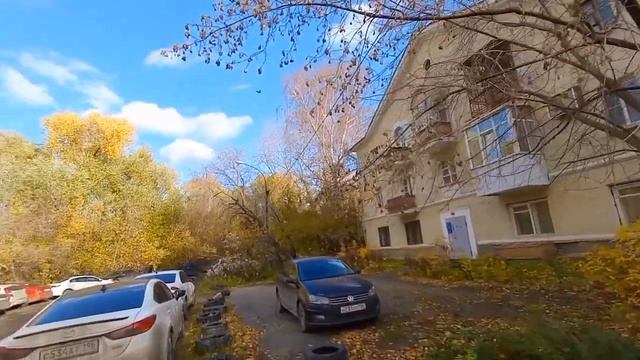 Екатеринбург Yekaterinburg, Центр. Городской пруд. Набережная рабочей молодежи 19.10.2023.