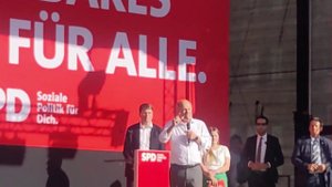 В Мюнхене во время предвыборного митинга освистали канцлера Германии Олафа Шольца