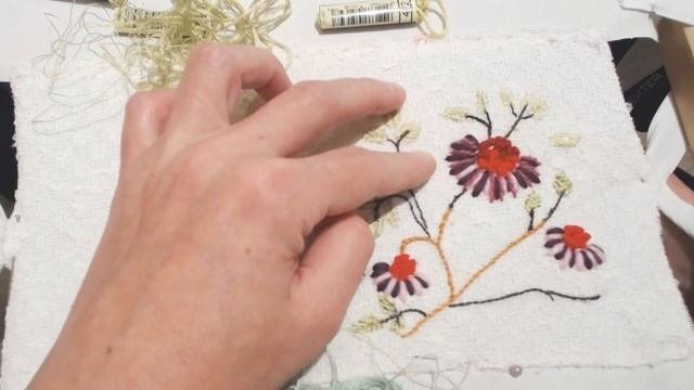 Вышивка - Простой несложный рисунок  - стебельчатый шов, шов французский узелок и гладьевый шов