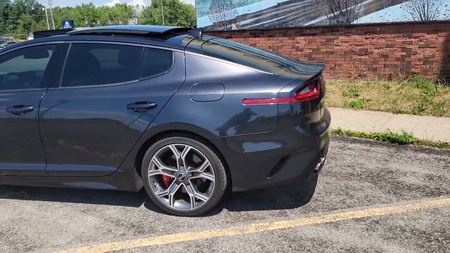 Kia Stinger GT2 Limited AWD 3.3L twin-turbo смотреть онлайн