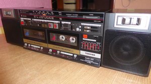 Магнитола кассетная Toshiba BomBeat SX85 (1986 г.)-ЯПОНИЯ