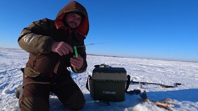 Рыбалка на озере Юртовое в глухозимье,26.02.2022. Рыбалка в Северном Казахстане.Чебак,окунь.