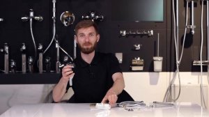 Смеситель с гигиеническим душем. Смеситель для раковины из коллекции Gem