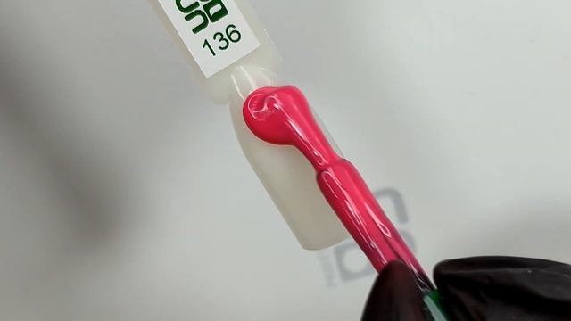 Выкраска: Гель–лак UNO №136 Sugar Cranberries — «Сахарная клюква» смотреть онлайн