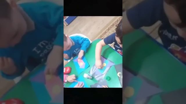 В младшей группе прошло занятие по аппликации на тему "Мы летим в космос " смотреть онлайн