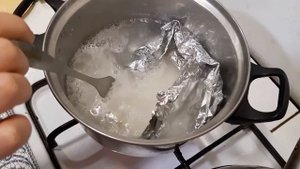 Как почистить серебряную ложку 800 пробы в домашних условиях.