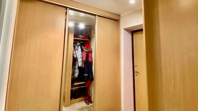 Город Домодедово улица Дружбы дом 1. Продаётся 1-комнатная квартира общей площадью 45м. 5/10-этаж.