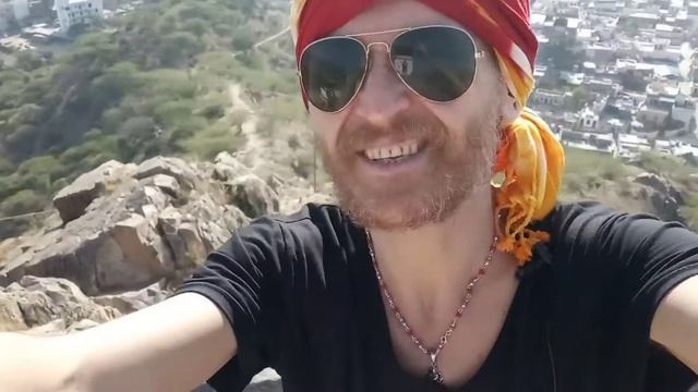 ??Потрясающий вид и Храм на вершине горы. Гаятри Мантра. Пушкар. ? Den Super Ego ?? India смотреть онлайн