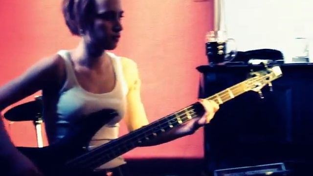 Сигнал - На уровне глаз (Невский 24, электроакустика) 17-05-2013 смотреть онлайн