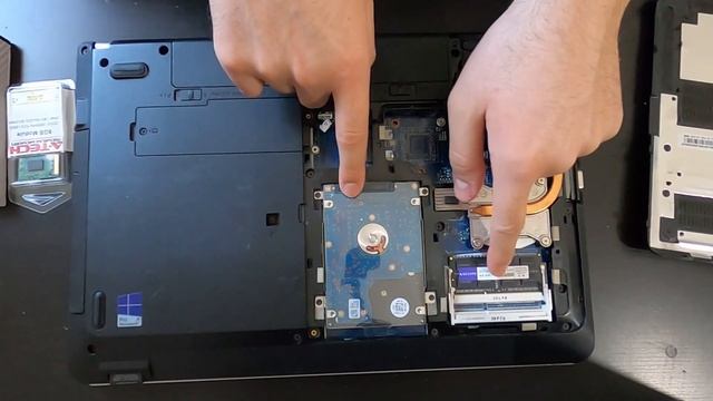 How To REVIVE a SLOW Old Laptop - DON'T Buy a New One. смотреть онлайн