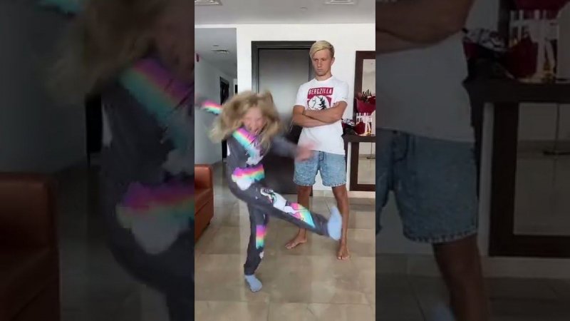 С Какой кстати??? Аааааа!!! Ааа!!! #Shorts