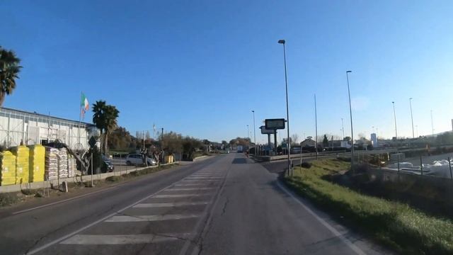 Едем по глубинке Италии: р-н Пескары, Casemolino, Villa Zaccheo-petriccione и др. Дороги Италии смотреть онлайн