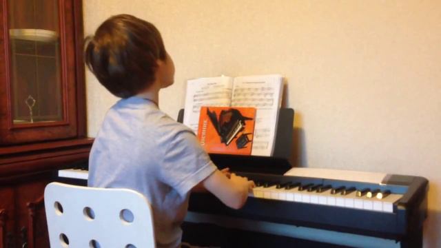 Андрюха на пианино 26.02.2015 смотреть онлайн