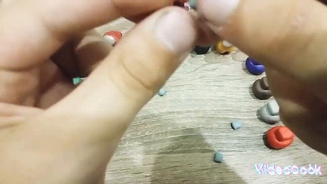 я слепил космонавтов из игры among us? из пластилина для того, чтобы сделать мой мультик. смотреть онлайн