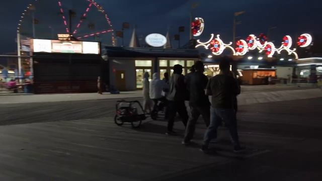 Что думают американцы в Нью Йорке о русских Или ночной трэш контент на Брайтон Бич
