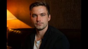 ПРИТЯЖЕНИЕ Актер Александр Петров расстался с Ириной Старшенбаум