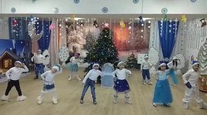 Детский танец Зима- смешанная группа(5-7) лет.