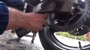 Kawasaki zzr400 смазка цепи, как смазать  цепь на мотоцикле, обслужили мотоцикл подготовили к сезон