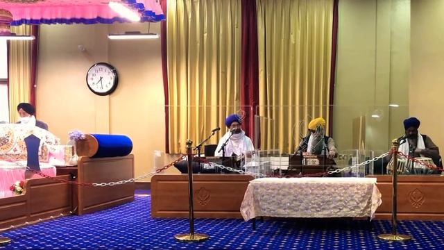 Dhan Dhan Ram Das Gur Shabad by Bhai Mohinder Singh Ji at gurudwara Leamington spa , England смотреть онлайн