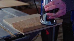 Frezarko-wycinarka Makita RT0702CX2J