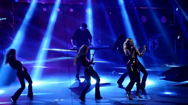 Белые ночи Санкт-Петербурга-30 лет. 19 июля 2022 Ледовый дворец смотреть онлайн