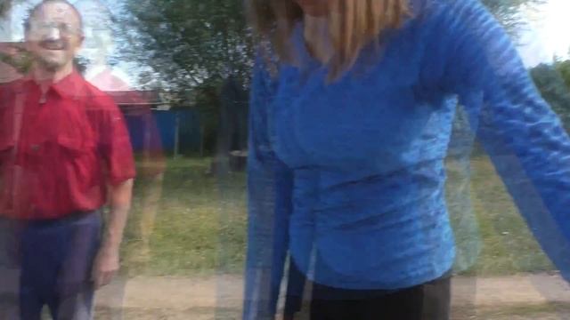 Папа таскает дрова! смотреть онлайн