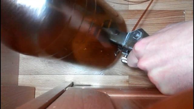 Бутылкорез из уголка