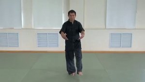 Упражнение «Золотой Петух Стоит На Одной Ноге»