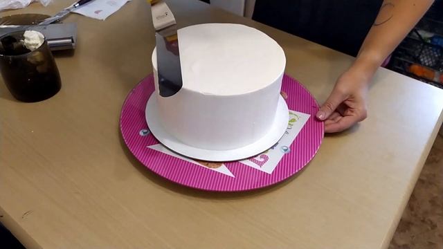 Красивый и простой дизайн торта с украшением из изомальта\  Beautiful and simple cake design