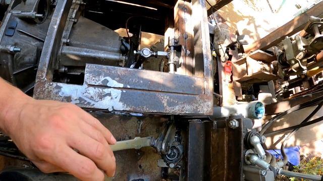 самодельная кулиса кпп ока, в превельном порядке. на минипогрузчик. смотреть онлайн