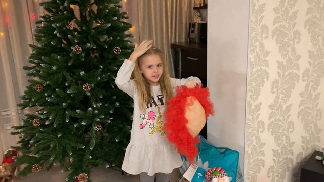 Распаковка. Новогодние игрушки #Евидяшки #ЕваРозанова #распаковка #новогодниеигрушки #НГ #новыйгод